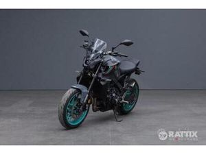 YAMAHA MT-09 890