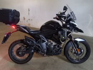 MOTO ZONTES 310 T2 DEL 2023