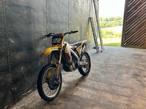 SUZUKI RMZ 250