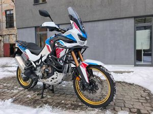 HONDA AFRICA TWIN 1100 ADVENTURE DCT ERA SALON POLSKA LÓDŹ ŚRÓDMIEŚCIE