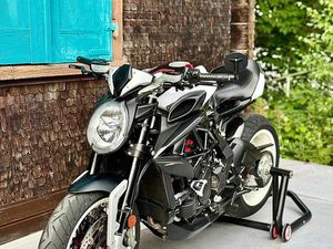 MV AGUSTA DRAGSTER 800 RR