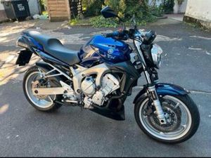 YAMAHA FZ6 MIT ARROW AUSPUFF