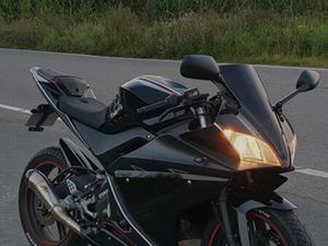 YAMAHA YZFR 125