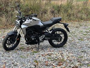② HONDA CB300R ANNEE 11/2018 / PERMIS A2 / 6500 KM