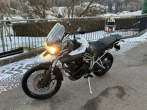 TRIUMPH TIGER 800 XC