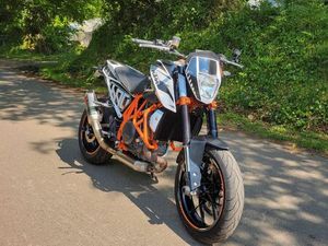 KTM 690 DUKE R