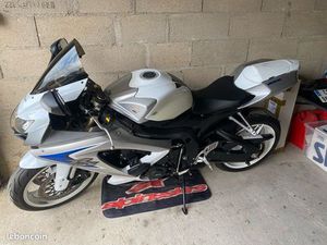 GSXR 600 K8