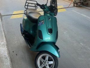 VESPA LX