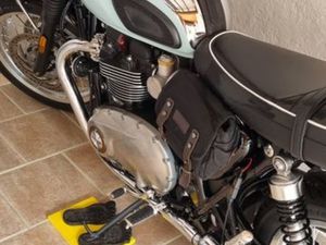 TRIUMPH BONNEVILLE T 120