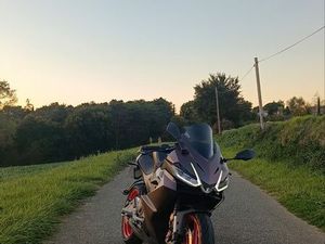 APRILIA RS457-2025 PRISMATIC DARK