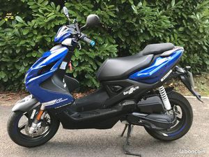 SCOOTER YAMAHA BLEU NUIT METALLISÉ 50 CM3