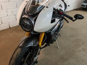 SPEED TRIPLE 1200 RR
