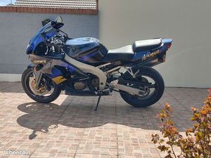 KAWASAKI ZX6R ANNÉE 1999