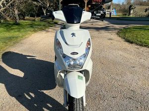 SCOOTER PEUGEOT KISBEE 2T