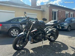 TRIUMPH STREET TRIPLE RS