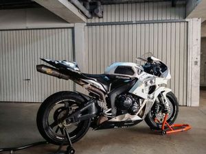 HONDA CBR600RR PC40 PISTE