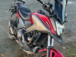 HONDA NC750X DCT