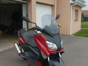 XMAX 125