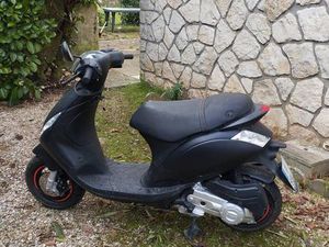 SCOOTER PIAGGIO PEU ROULÉ
