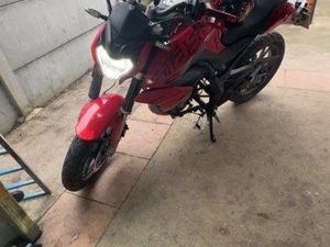 ÉCHANGE CONTRE CROSS