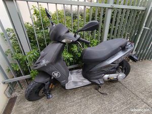 SCOOTER 4T PIAGGIO
