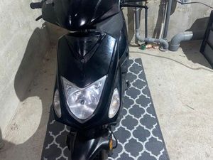 ? SCOOTER LAZIO RENO – NOIR – ÉTAT EXCEPTIONNEL (MOTEUR REFAIT À NEUF) ?1150 À DÉBATTRE