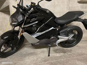 SUPER SOCO STREET HUNTER