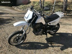 SUZUKI DR 650 SM