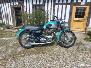 MOTO TR6 VÉHICULE DE COLLECTION