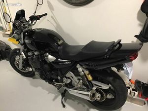 YAMAHA XJR 1300