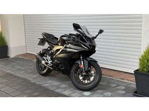 YAMAHA YZF-R125