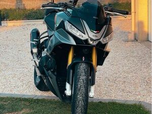 APRILIA TUONO V4 AKRAPOVIC