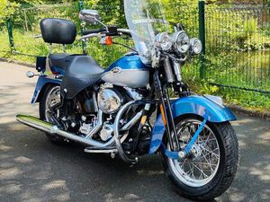 HARLEY DAVIDSON SOFTAIL SPRINGER CLASSIC