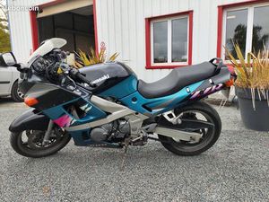 ZZR 600