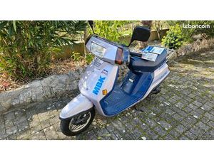 COLLECTOR SCOOTER MBK ACTIVE 50 DE 1989 AVEC 2200 KM D'ORIGINE