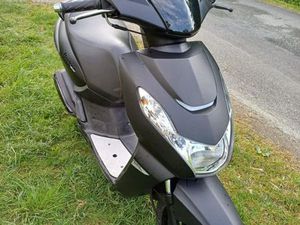 PEUGEOT KISBEE 4T BLACK ÉDITION