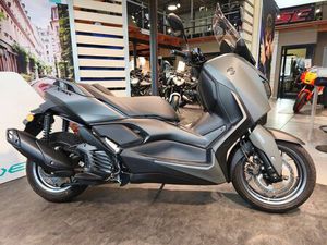 YAMAHA X-MAX 125 VF 2025 VORFÜHRER/WENIG KILOMETER