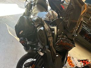 GS1250 TRIPLE BLACK FULL