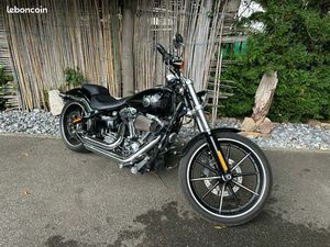HARLEY DAVIDSON BREAKOUT