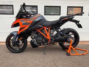 KTM SUPERDUKE GT 1290