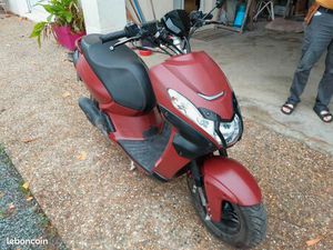 SCOOTER PEUGEOT STREETZONE
