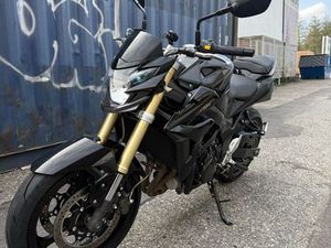 SUZUKI 750