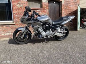 MOTO 1000 FZR, MOTEUR R1