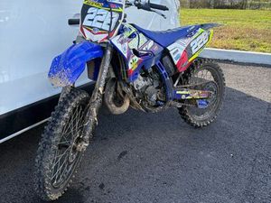 125 YZ 2010 + REMORQUE