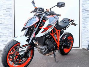 KTM 1290 SUPERDUKE R V2