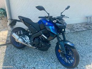 MOTO YAMAHA MT 125