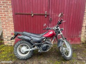 À VENDRE YAMAHA TW 125 DE 2004