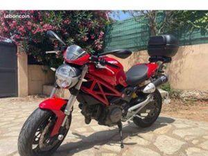 DUCATI MONSTER 696+ ABS