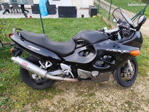 VENDS MOTO 750 GSXF