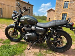 STREET SCRAMBLER 900 TRIUMPH